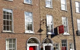 Hazelbrook House Dublin 3*